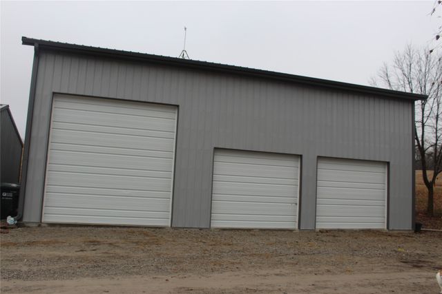 1834 Eaton Avenue, Leighton, IA 50143