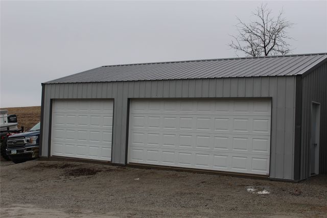 1834 Eaton Avenue, Leighton, IA 50143