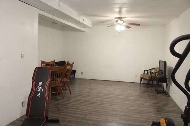 1834 Eaton Avenue, Leighton, IA 50143