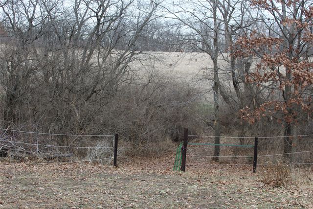 1834 Eaton Avenue, Leighton, IA 50143