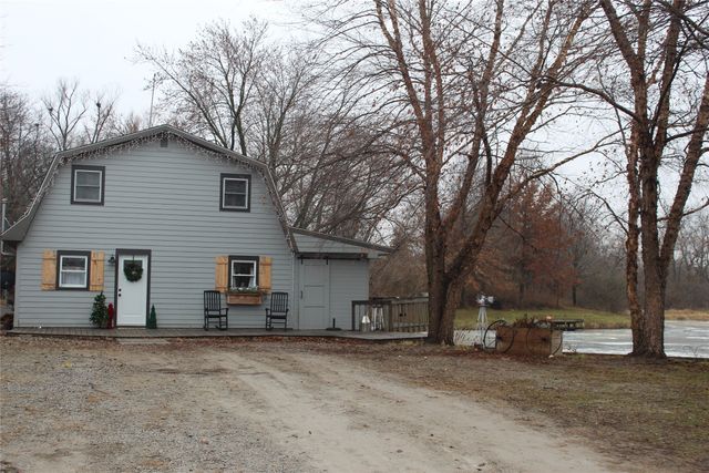 1834 Eaton Avenue, Leighton, IA 50143