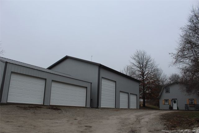 1834 Eaton Avenue, Leighton, IA 50143