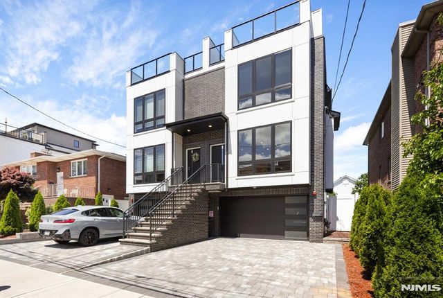 229 Wayne Avenue, Cliffside Park, NJ 07010