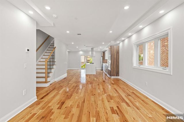 229 Wayne Avenue, Cliffside Park, NJ 07010