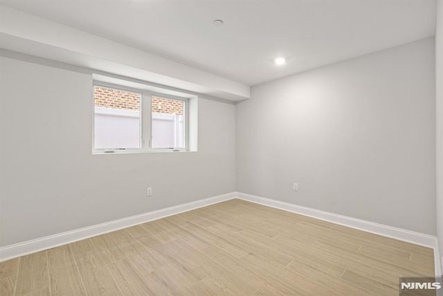 229 Wayne Avenue, Cliffside Park, NJ 07010
