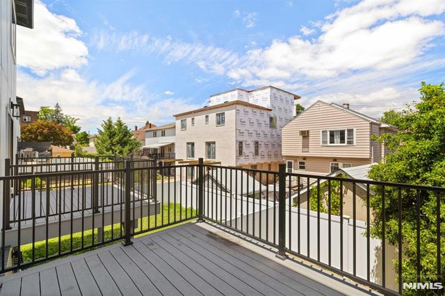 229 Wayne Avenue, Cliffside Park, NJ 07010