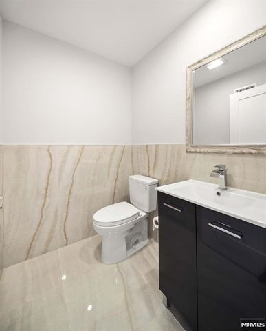 229 Wayne Avenue, Cliffside Park, NJ 07010