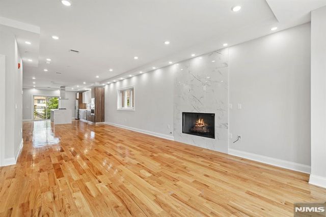 229 Wayne Avenue, Cliffside Park, NJ 07010