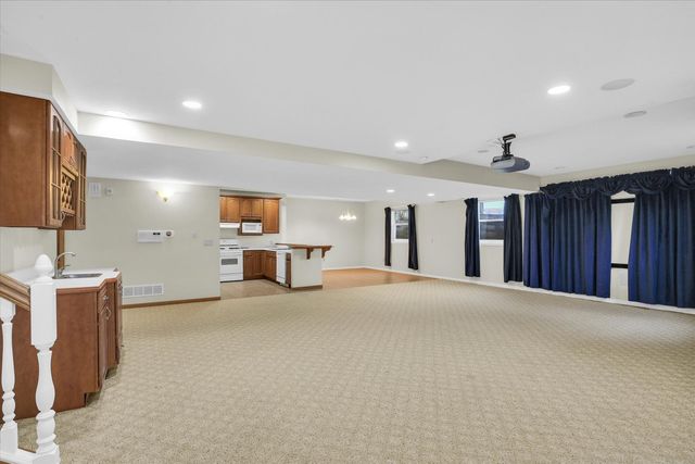 4412 Brittany Trail Drive, Champaign, IL 61822