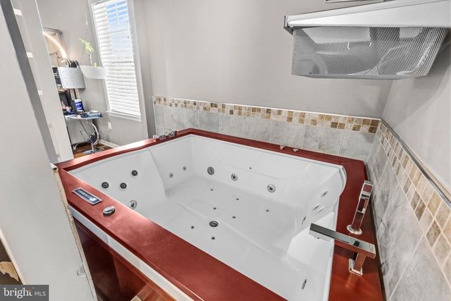 6728 OSBORNE HILL DR, Upper Marlboro, MD 20772