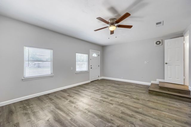 1521 Oakbrook Court, Lancaster, TX 75134