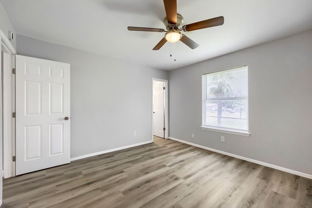 1521 Oakbrook Court, Lancaster, TX 75134