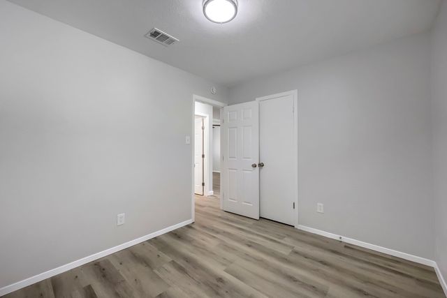 1521 Oakbrook Court, Lancaster, TX 75134