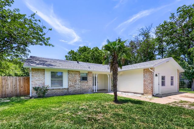 1521 Oakbrook Court, Lancaster, TX 75134