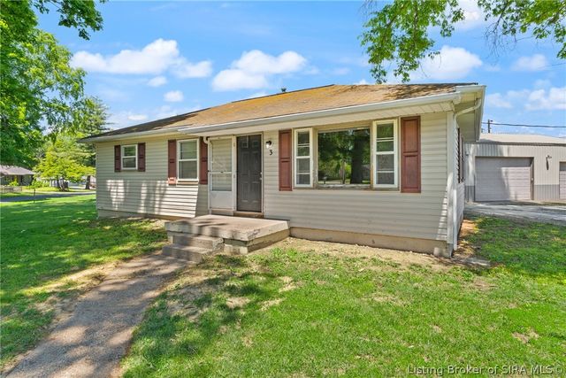 3 Graceland Way, Jeffersonville, IN 47130