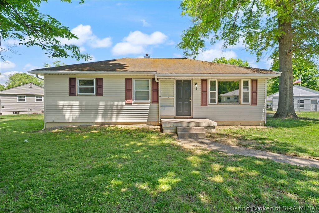 3 Graceland Way, Jeffersonville, IN 47130