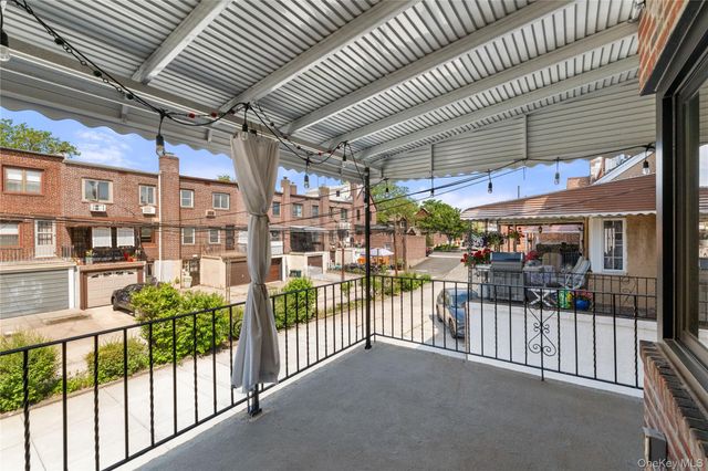 7712 83rd Street, Glendale, NY 11385