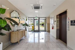 8301 NW 41st Street B-303, Doral, FL 33166