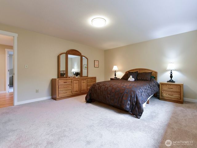 25216 238th Avenue SE, Maple Valley, WA 98038