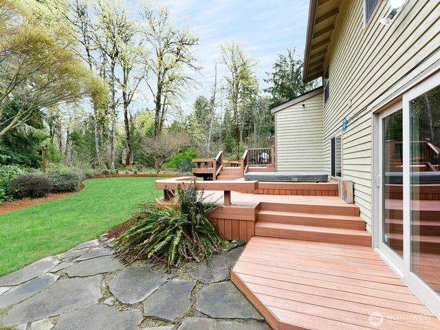 25216 238th Avenue SE, Maple Valley, WA 98038
