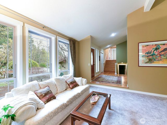 25216 238th Avenue SE, Maple Valley, WA 98038