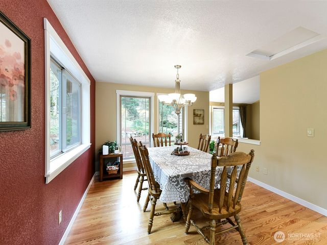 25216 238th Avenue SE, Maple Valley, WA 98038
