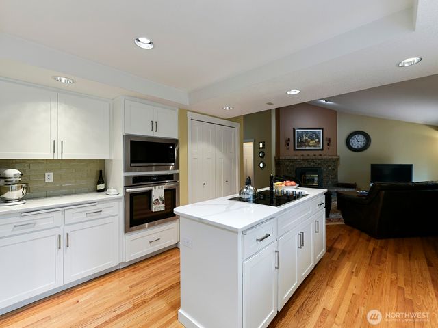 25216 238th Avenue SE, Maple Valley, WA 98038