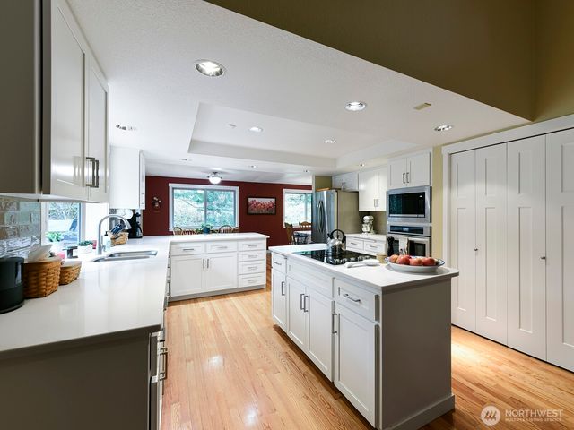 25216 238th Avenue SE, Maple Valley, WA 98038