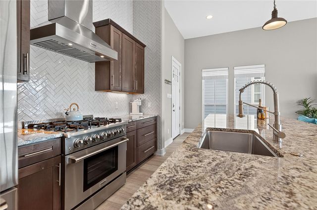 114 Barefoot Lane, Port Aransas, TX 78373