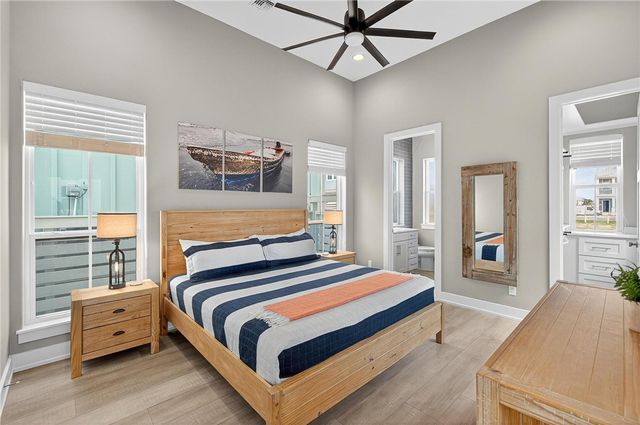 114 Barefoot Lane, Port Aransas, TX 78373