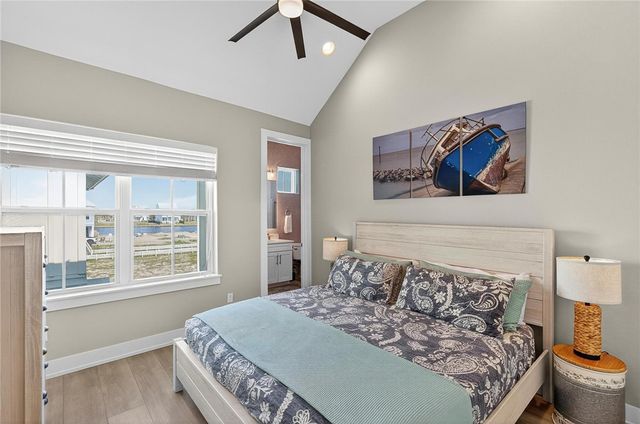 114 Barefoot Lane, Port Aransas, TX 78373