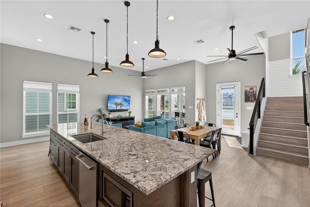 114 Barefoot Lane, Port Aransas, TX 78373