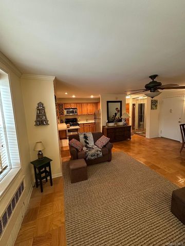 700 Shore Road 6EE, Long Beach, NY 11561