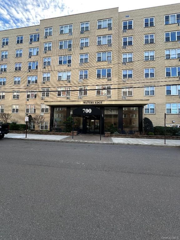 700 Shore Road 6EE, Long Beach, NY 11561