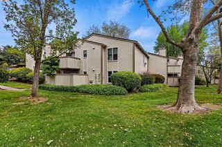 385 Camelback Rd 2, Pleasant Hill, CA 94523