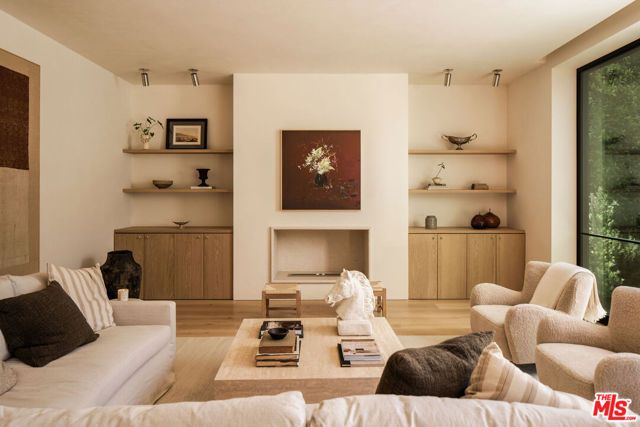 4115 Ventura Canyon Avenue, Sherman Oaks, CA 91423