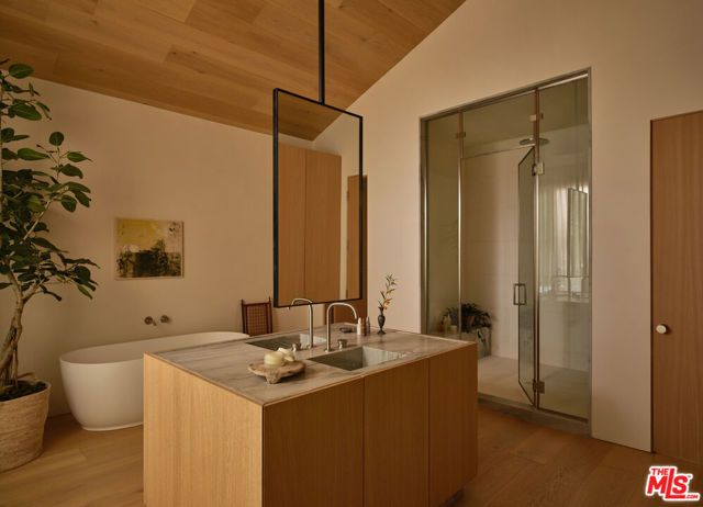 4115 Ventura Canyon Avenue, Sherman Oaks, CA 91423