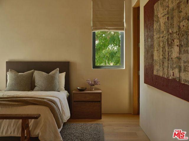 4115 Ventura Canyon Avenue, Sherman Oaks, CA 91423