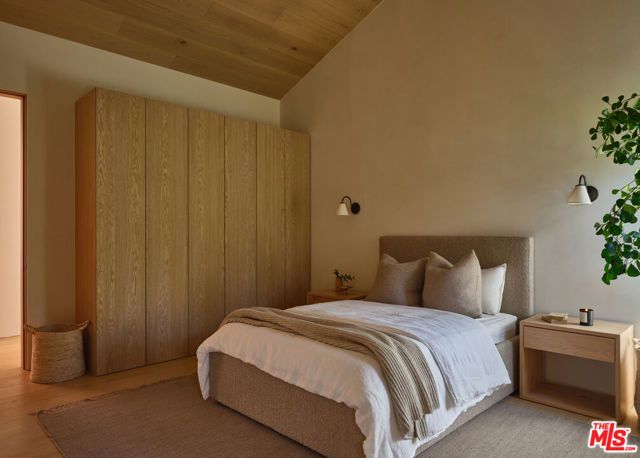 4115 Ventura Canyon Avenue, Sherman Oaks, CA 91423