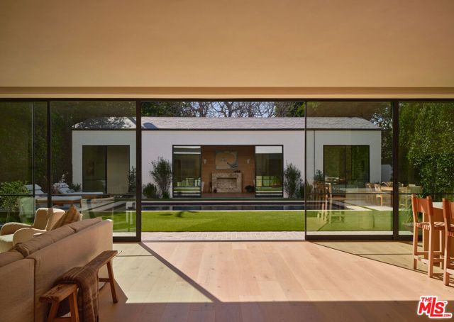 4115 Ventura Canyon Avenue, Sherman Oaks, CA 91423