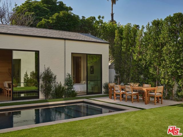 4115 Ventura Canyon Avenue, Sherman Oaks, CA 91423