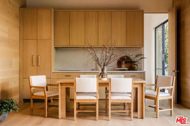 4115 Ventura Canyon Avenue, Sherman Oaks, CA 91423