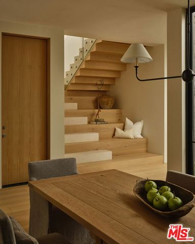 4115 Ventura Canyon Avenue, Sherman Oaks, CA 91423