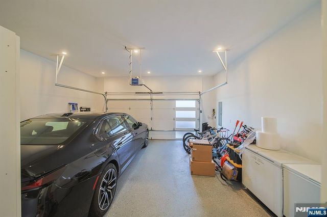 144 Village Circle, Paramus, NJ 07652