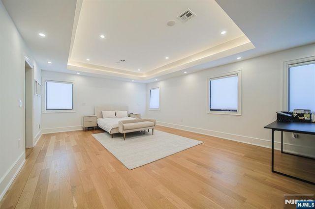 144 Village Circle, Paramus, NJ 07652