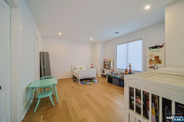 144 Village Circle, Paramus, NJ 07652
