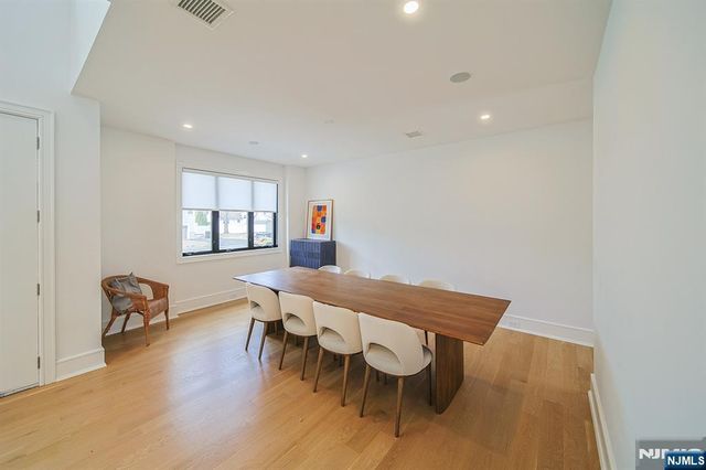 144 Village Circle, Paramus, NJ 07652