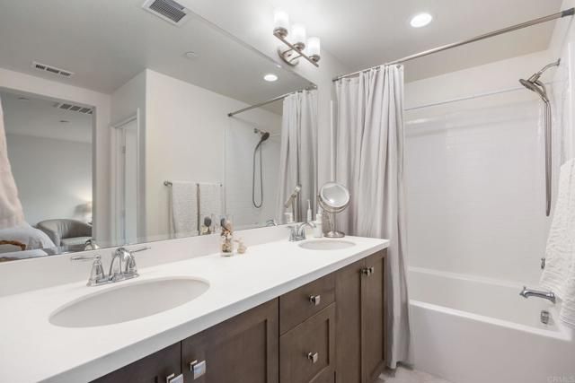 2227 Solara Lane, Vista, CA 92081