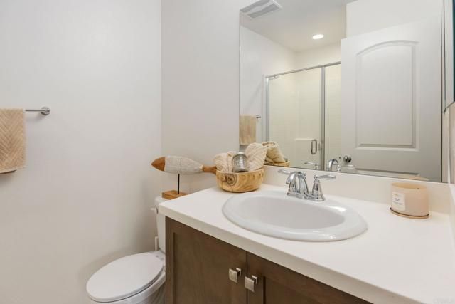 2227 Solara Lane, Vista, CA 92081