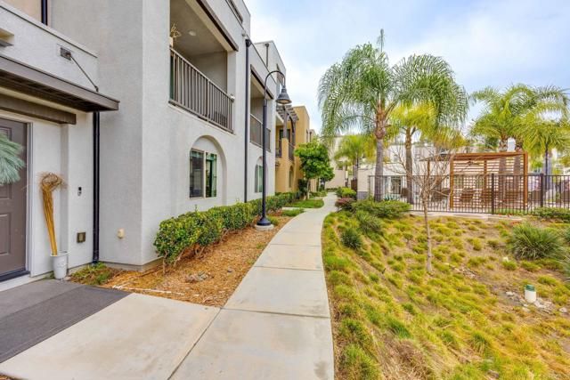 2227 Solara Lane, Vista, CA 92081